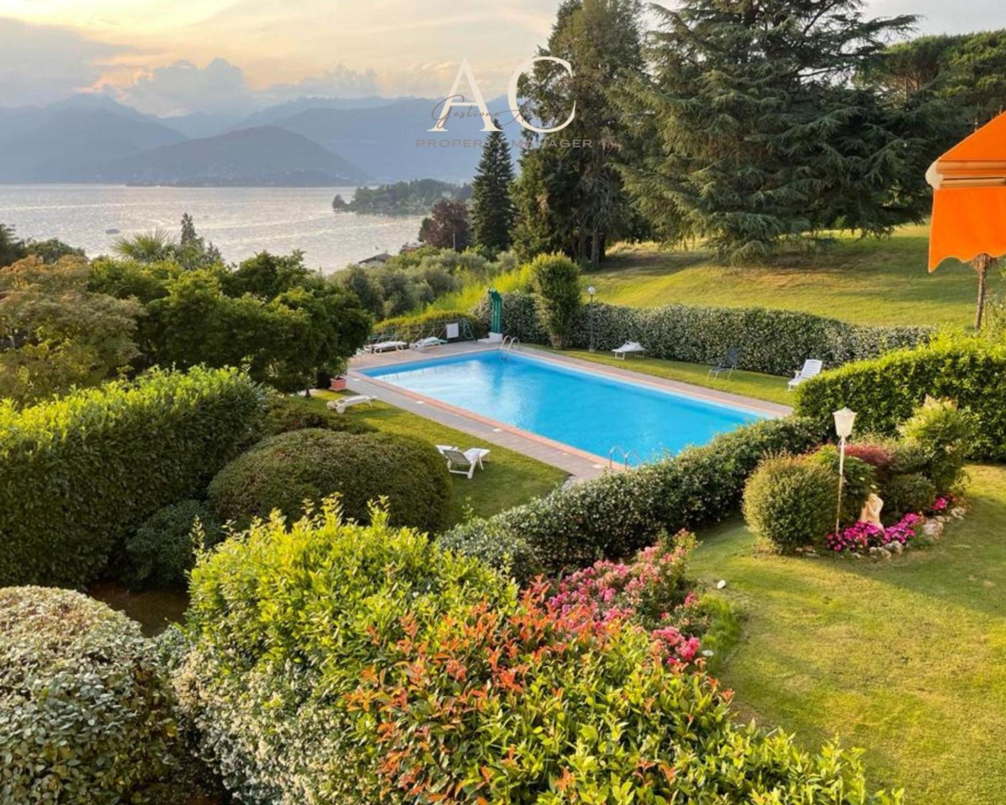 The House On The Lake Reno Di Leggiuno Eksteriør billede